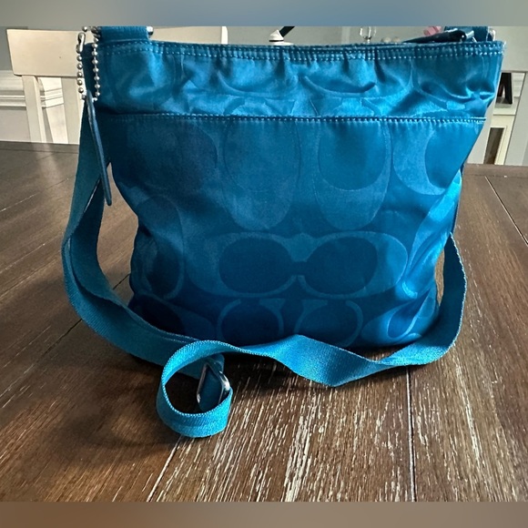 Coach signature logo cross body bag - Picture 4 of 13